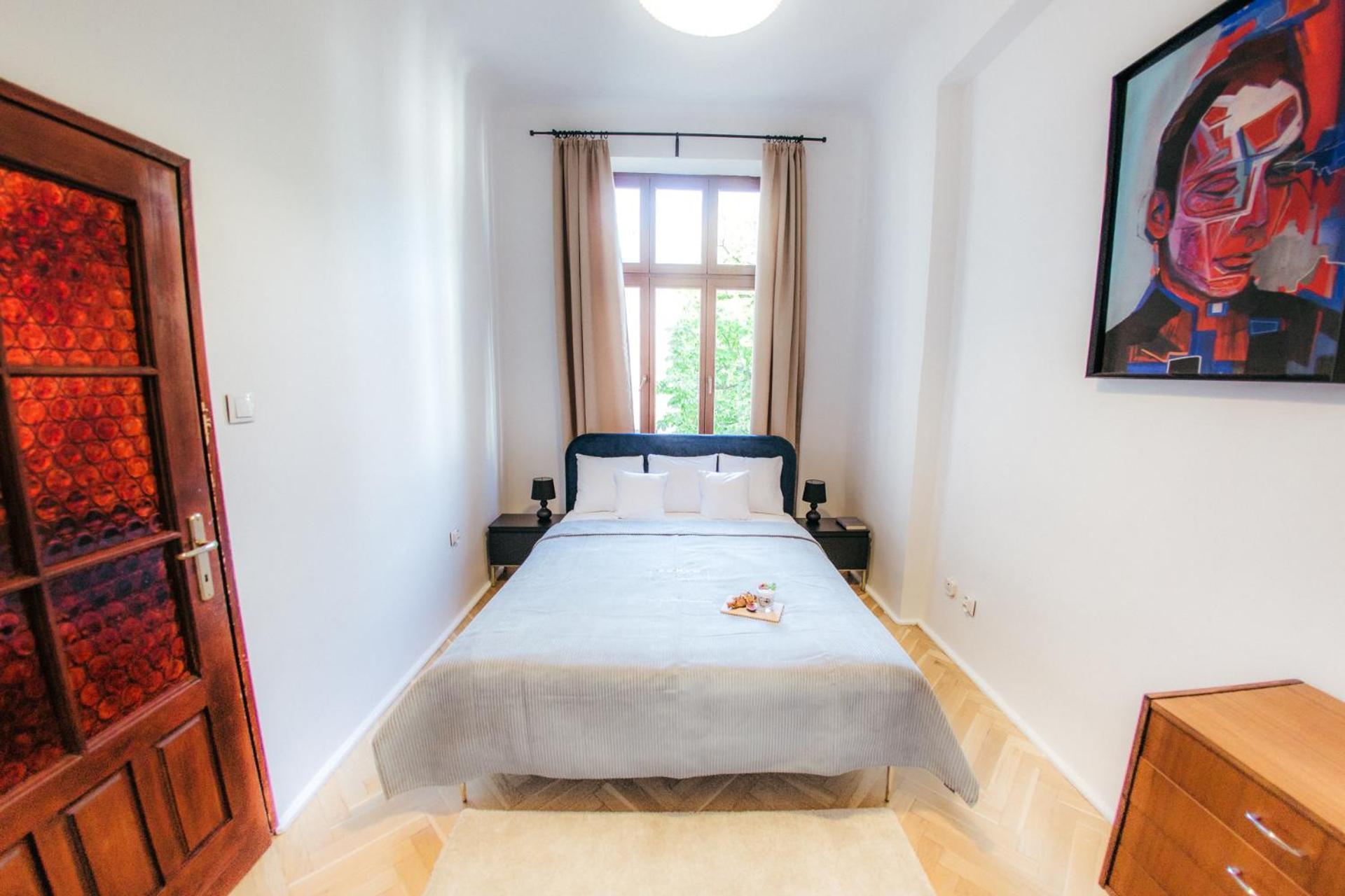 Ferienwohnung Oomph Vintage 2Br Gem Steps From Politechnika Warschau Exterior foto