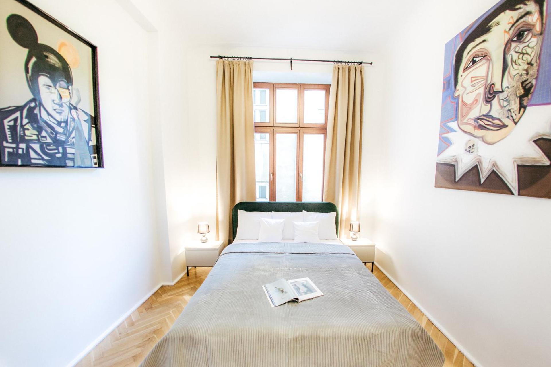 Ferienwohnung Oomph Vintage 2Br Gem Steps From Politechnika Warschau Exterior foto